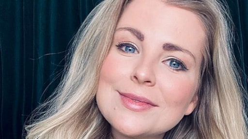 Jennifer Ewbank's Candid Battle: Overcoming Parental Trauma & Anxiety